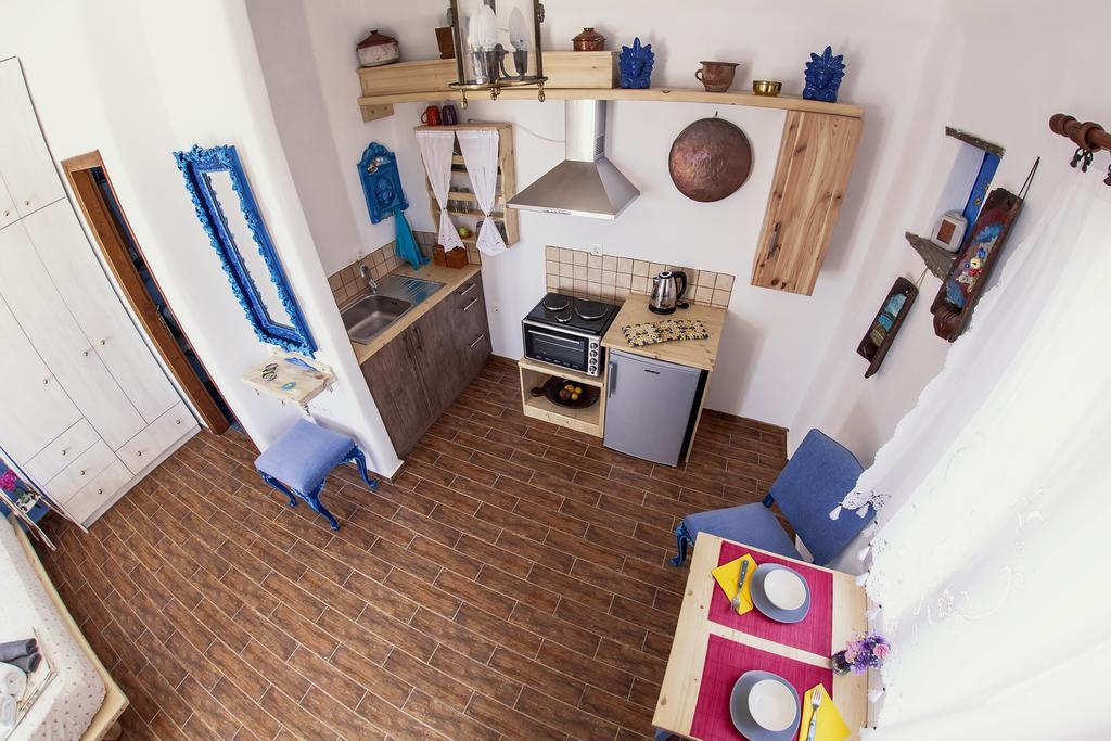 Castria Studios Киониа Екстериор снимка